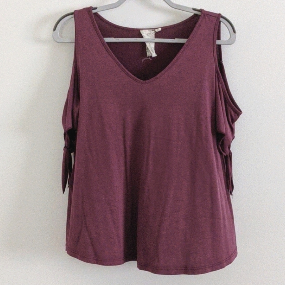 Blue Pepper Size L Women's Cold Shoulder Shirt